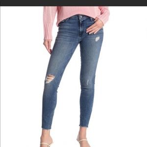 Black Orchid Noah Ankle Fray skinny jeans. Size 28